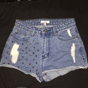 High wasted denim studded shorts